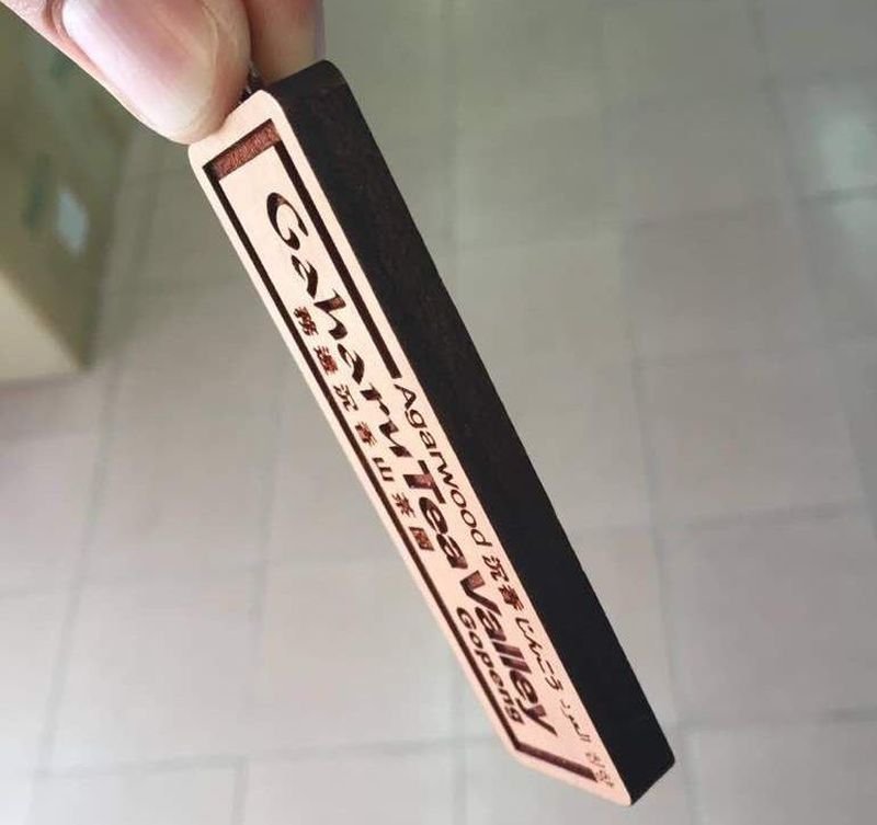 Customized Rectangular Wooden keychain3 - Pikku Gifts