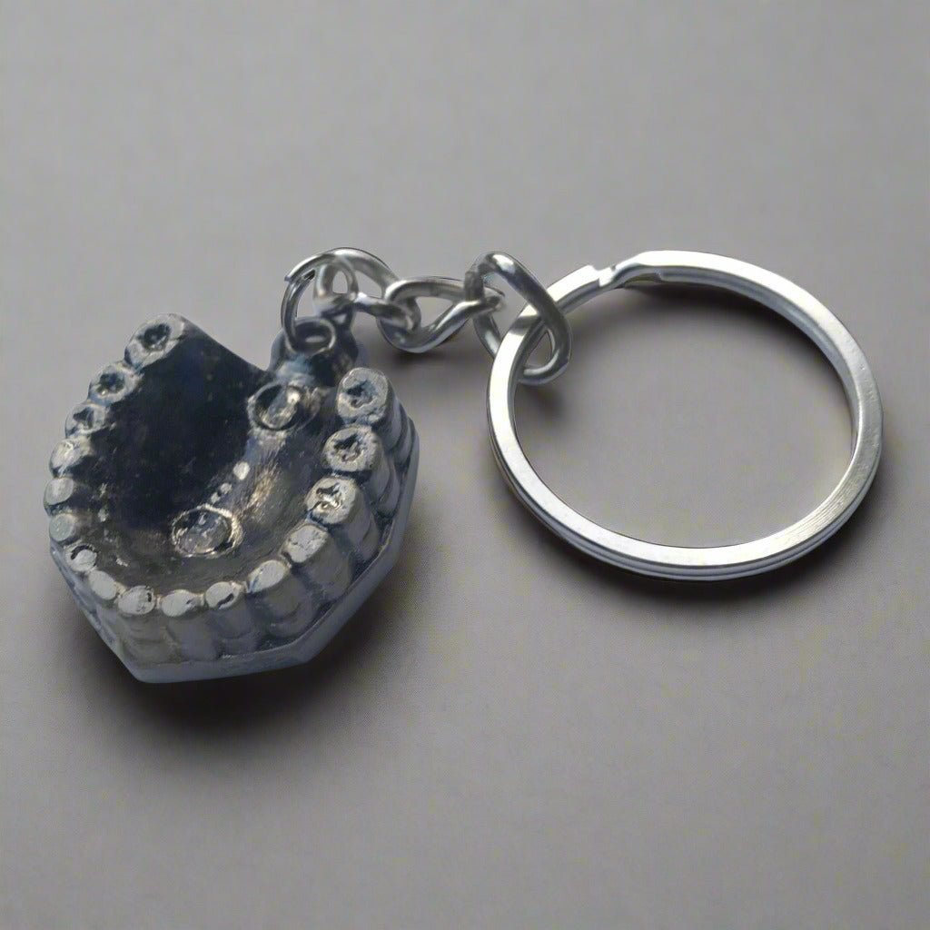 Denture_keyring_antique - Pikku Gifts
