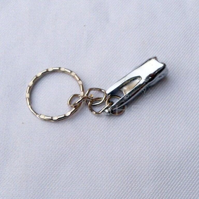 Molar-Tooth-key-chain-silver-three-legs-for-dentists-768x766 - Pikku Gifts