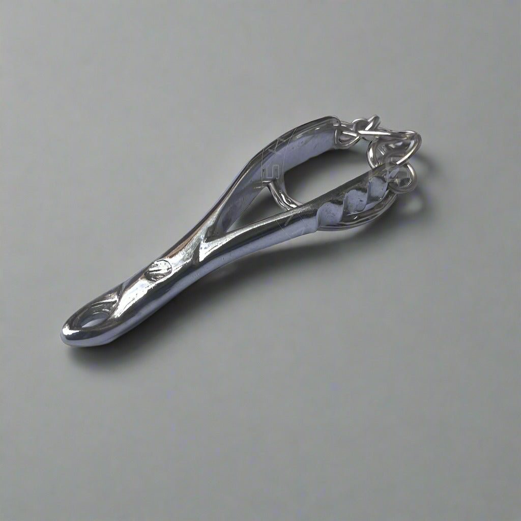 dental-forceps-keychain-fixed-silver-finish5 - Pikku Gifts