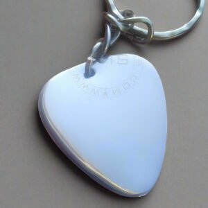 guitar-pick-keychain - Pikku Gifts
