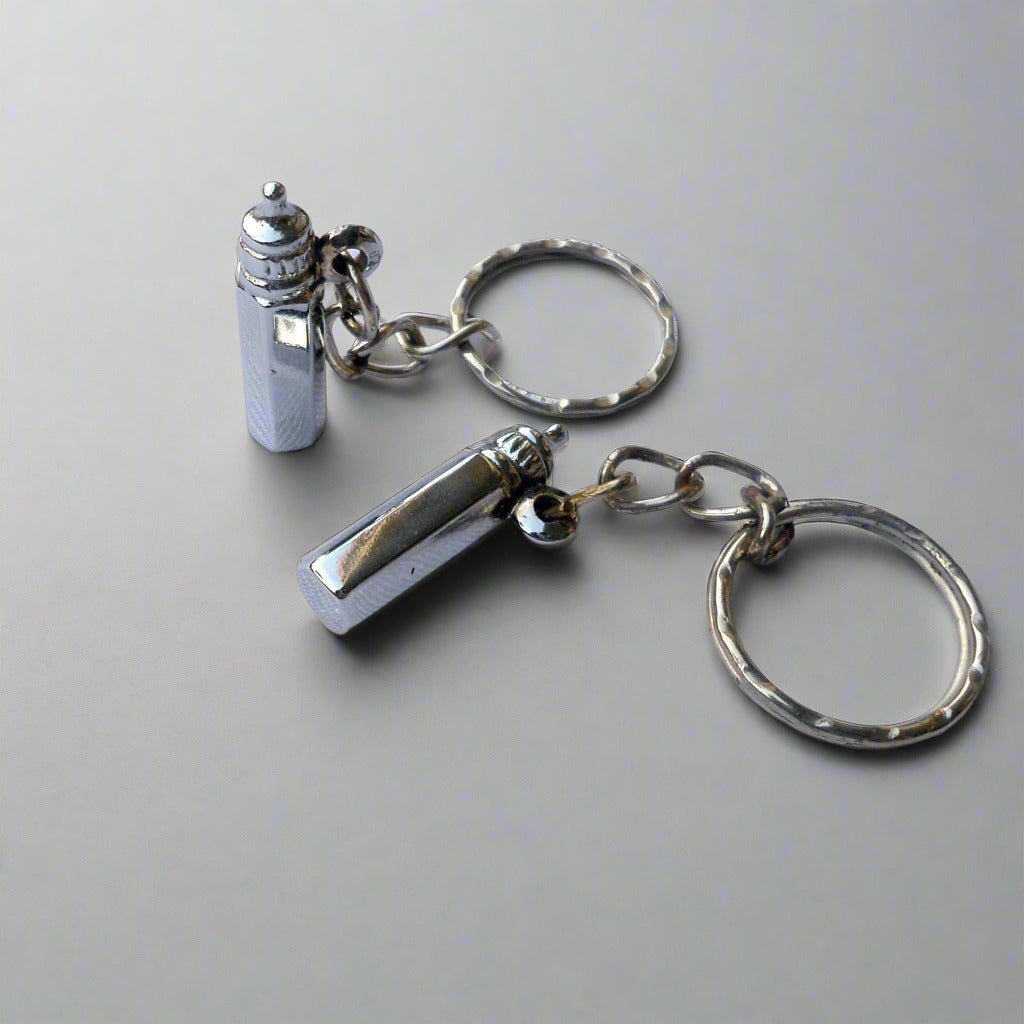 miniaturefeedingbottlekeychain-1 - Pikku Gifts