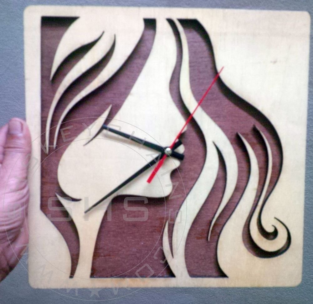 Beauty Girl Clock1 - Pikku Gifts