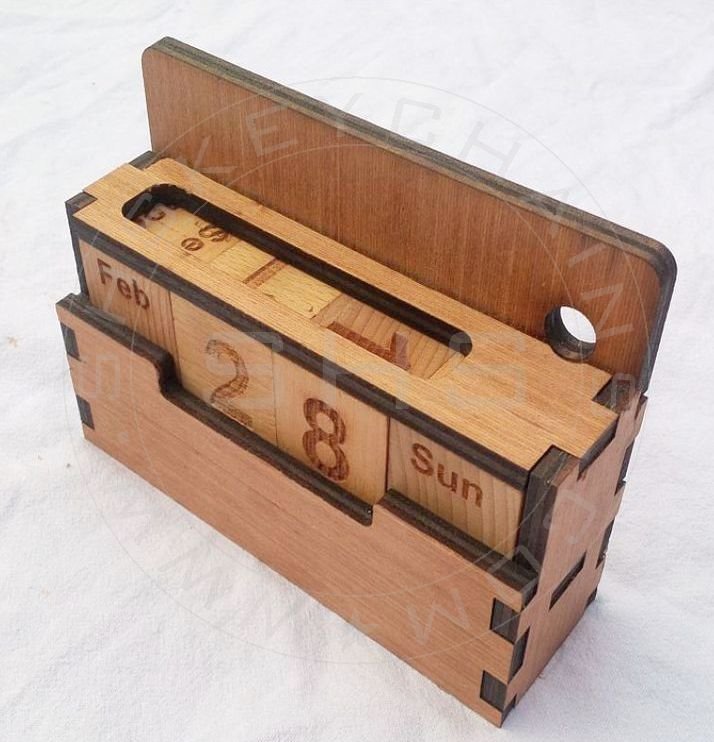 Large Wooden Perpetual Desk Calendar2 - Pikku Gifts